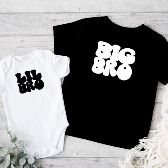 Personalized Lil Bro Infant Bodysuit - Picture 2 of 4